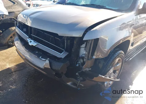 2013 Chevrolet Suburban 1500 Ls from USA, damaged, VIN 1GNSCHE06DR137086